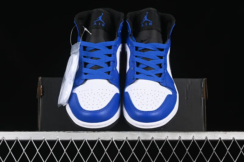 All categories Air Jordan Jordan series basketball shoes Air Jordan 1 Mid Air Jordan 1 Mid AJ1 Joe 1 white and blue color Zhongbang basketball shoes DQ8423-402